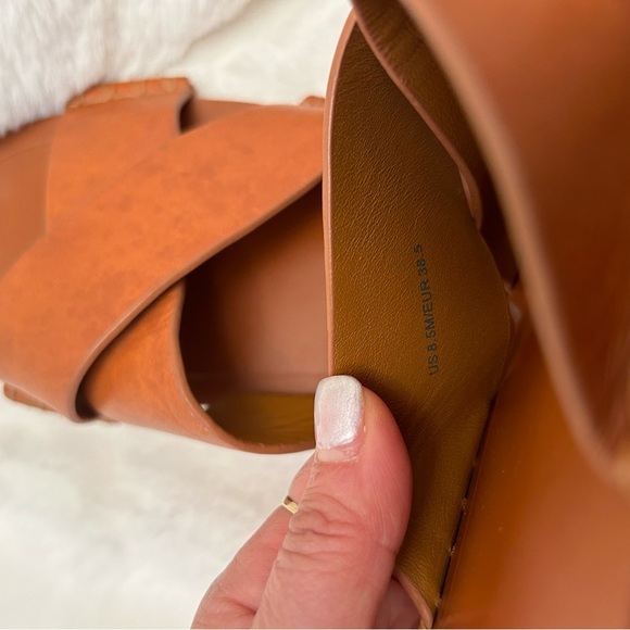 Vince Nico Tan leather slide sandals with Criss-Cross Straps Sz-8.5M. O - Picture 8 of 11